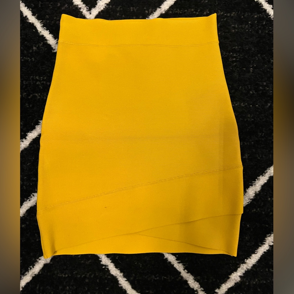 BCBGMAXAZRIA skirt